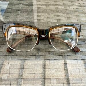 NWOT RAEN “Underwood” Chocolate & White Optical Frames